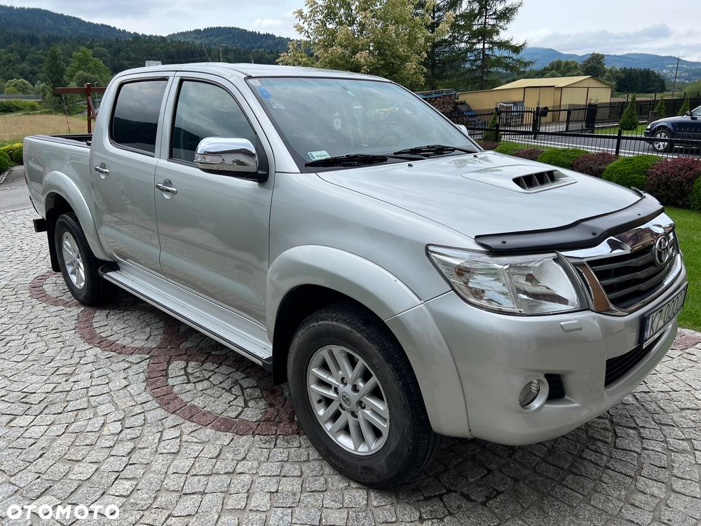 Toyota Hilux 3.0 D-4D Invincible - 3