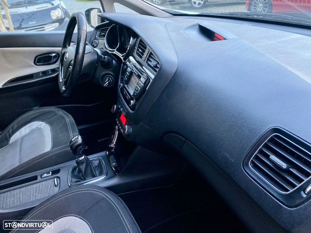 Kia ProCeed 1.6 CRDi GT Line 7DCT - 24