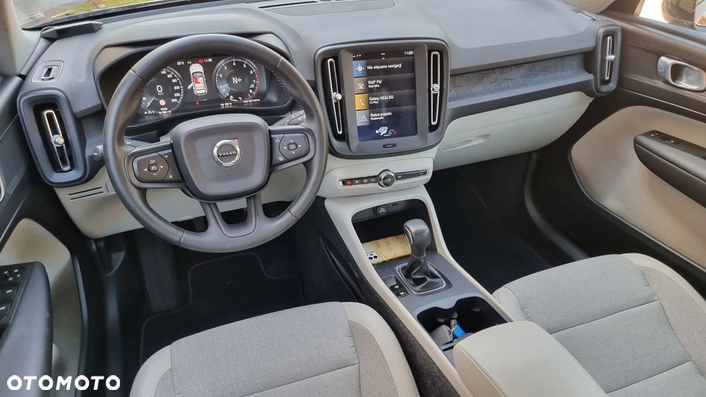 Volvo XC 40 T3 Momentum - 21