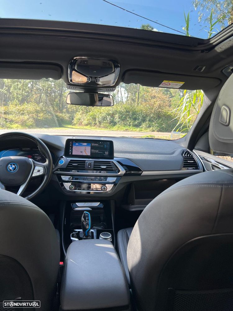 BMW iX3 Inspiring - 23