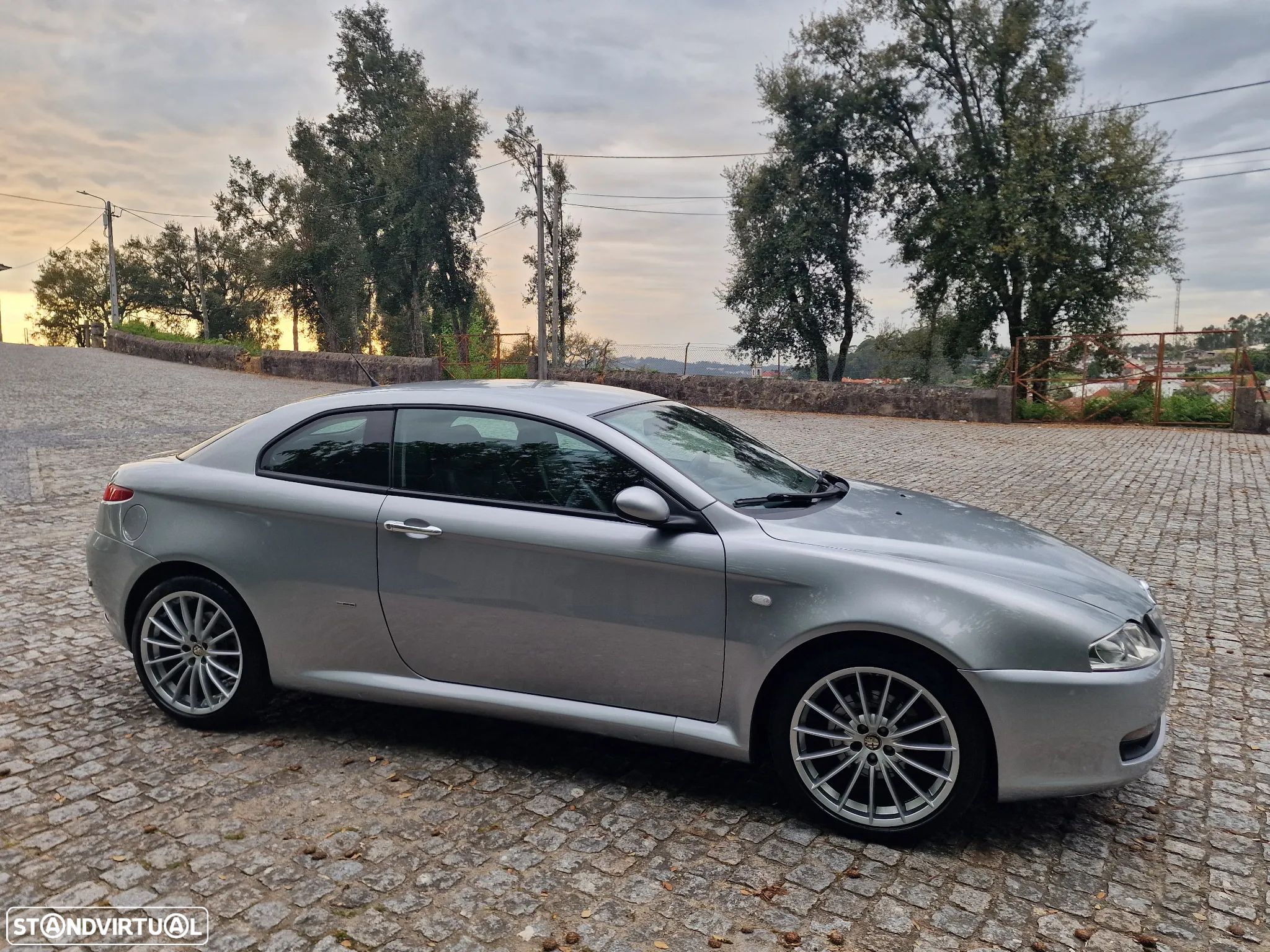 Alfa Romeo GT 1.9 JTD M-JET - 1