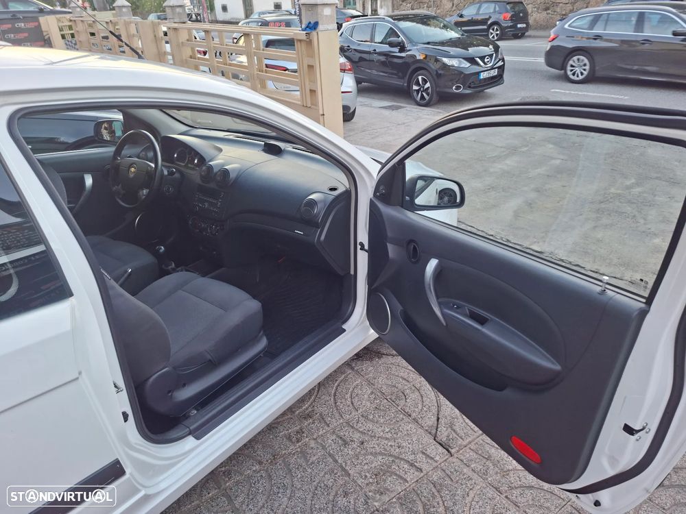 Chevrolet Aveo 1.2 LS - 15