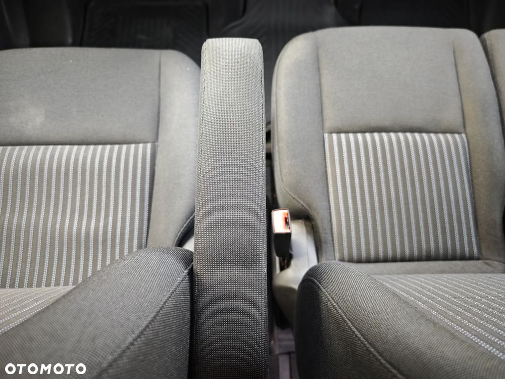 Ford Tourneo Custom - 22