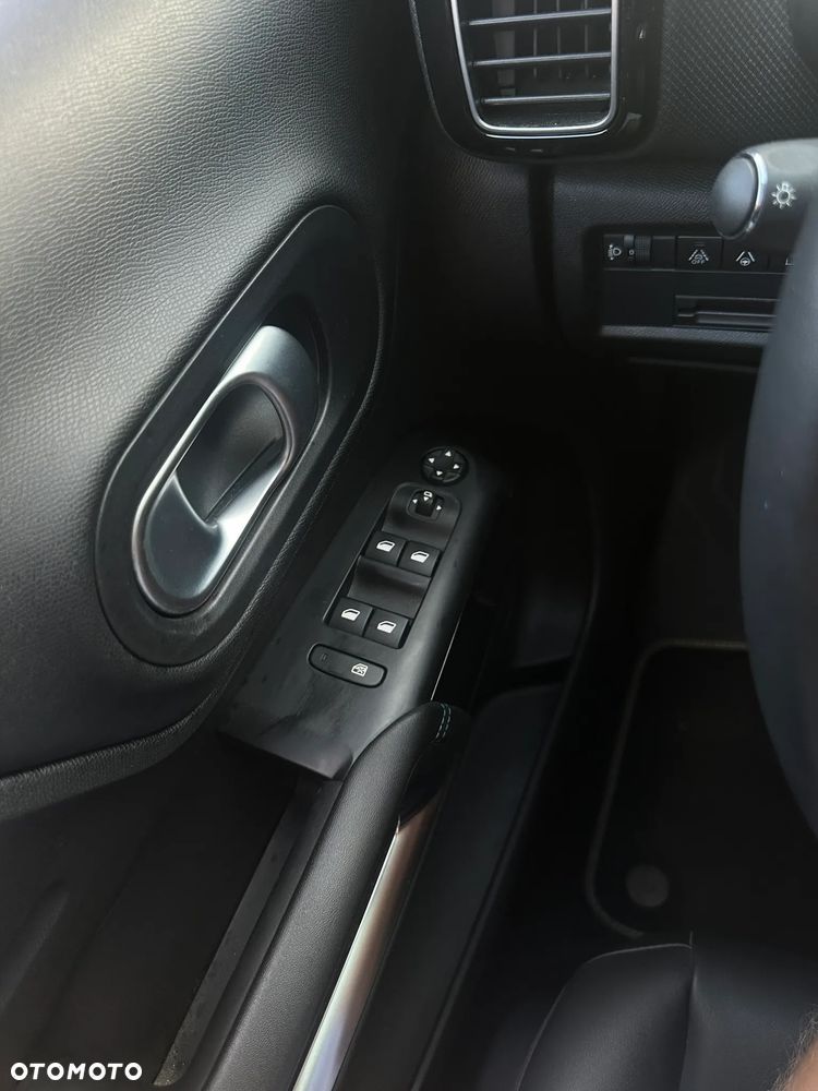 Citroën C5 Aircross 1.6 PHEV 180 Plus EAT8 - 17