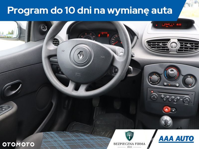 Renault Clio - 9