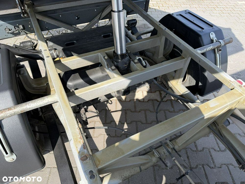 Mercedes-Benz MB 100 - 11