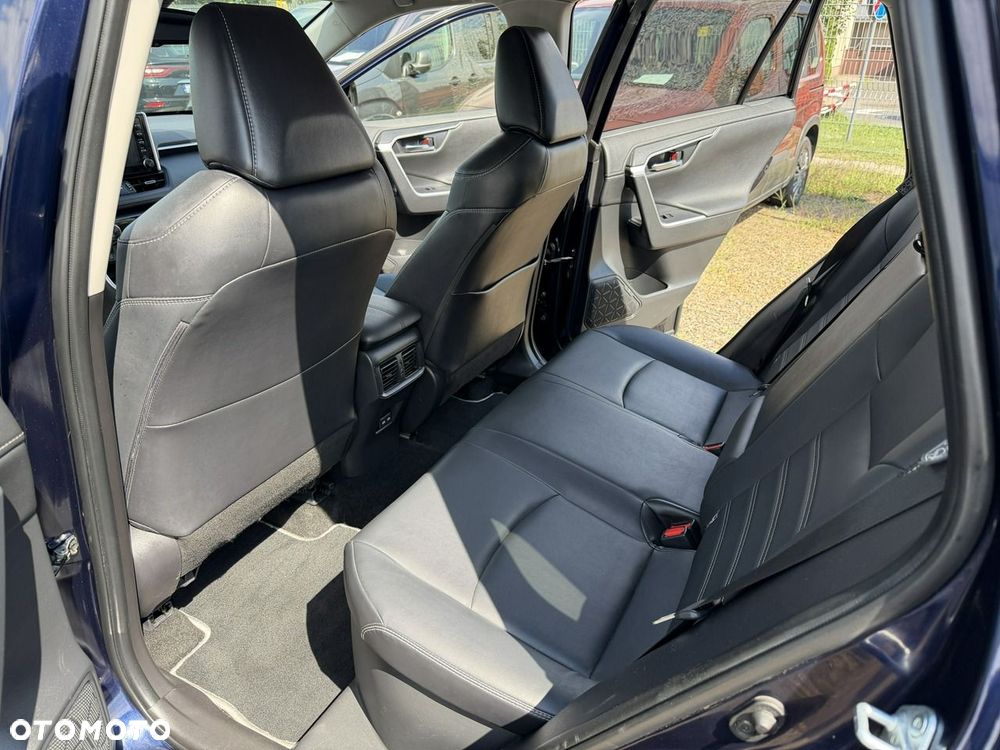Toyota RAV4 - 30