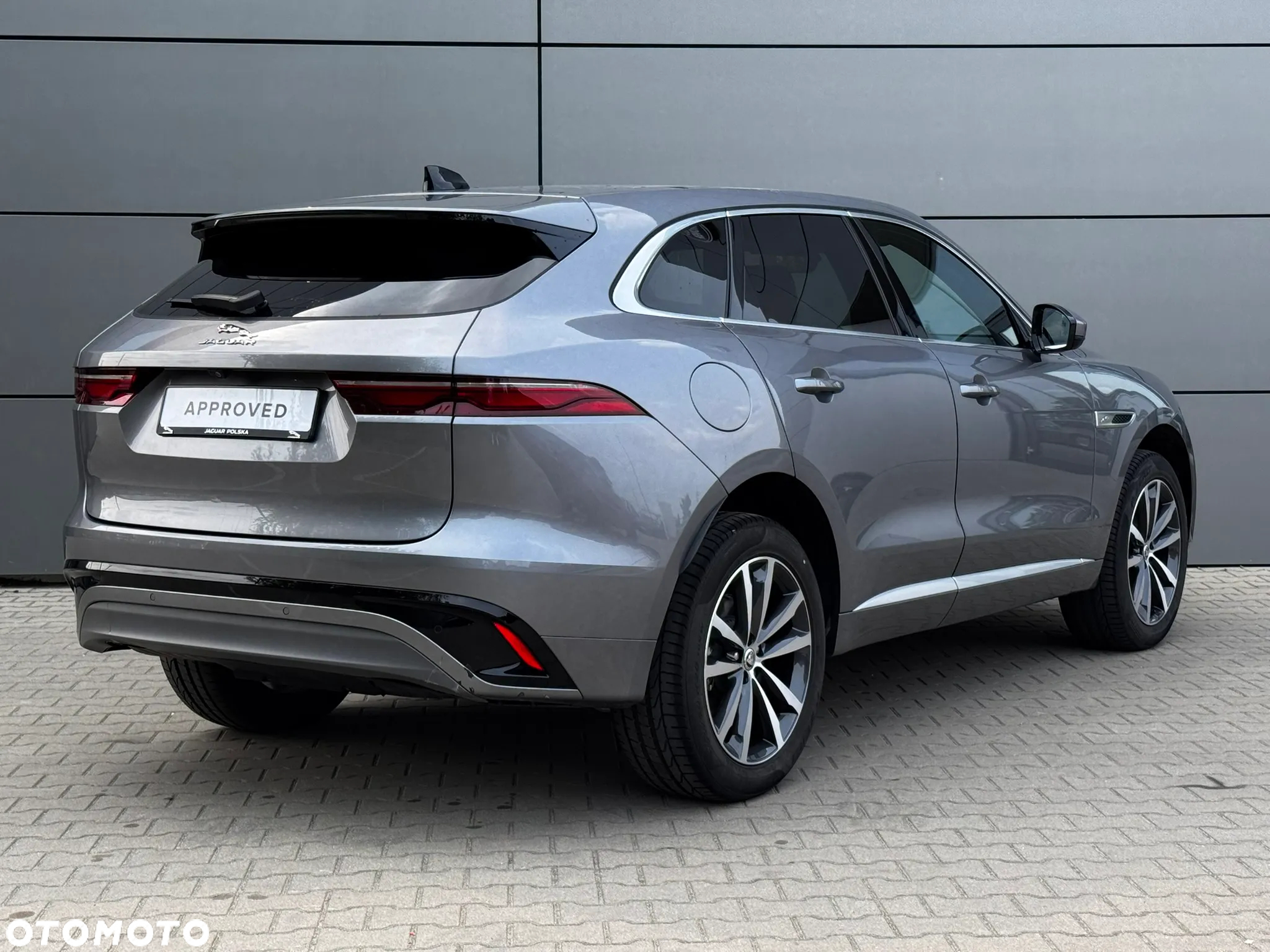 Jaguar F-Pace - 4