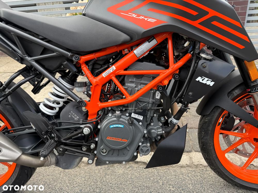 KTM Duke 125 - 12
