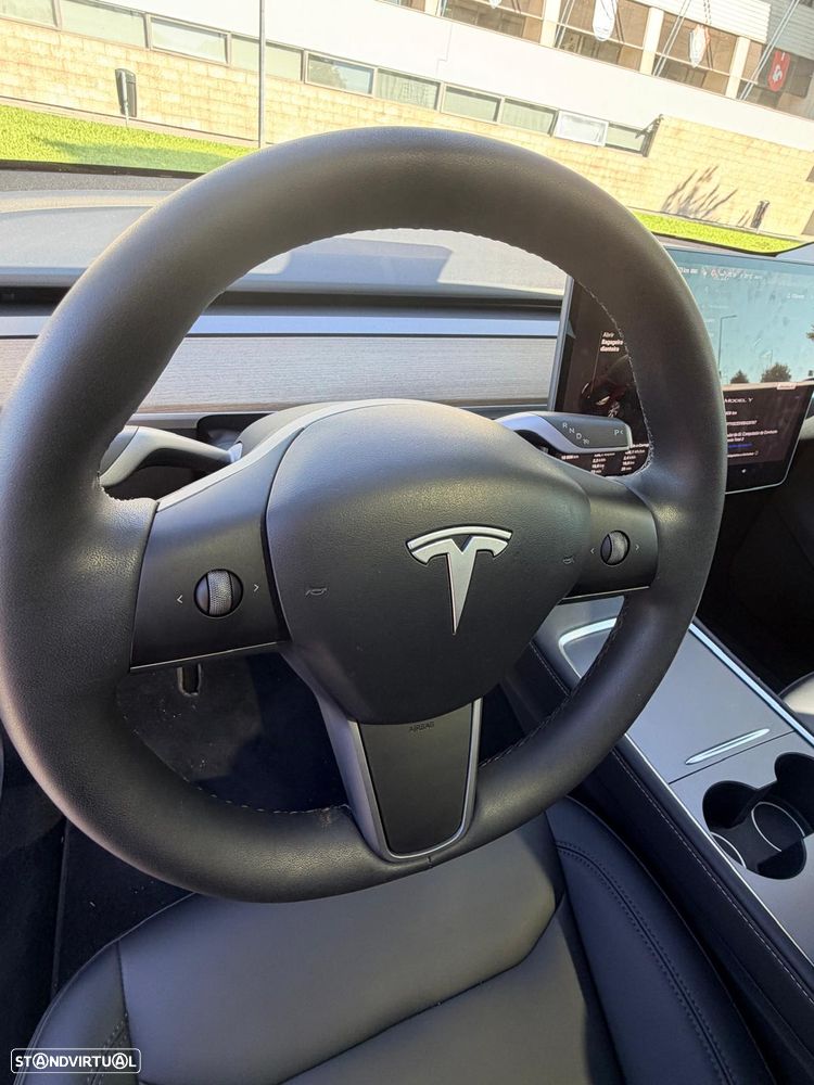 Tesla Model Y RWD - 10