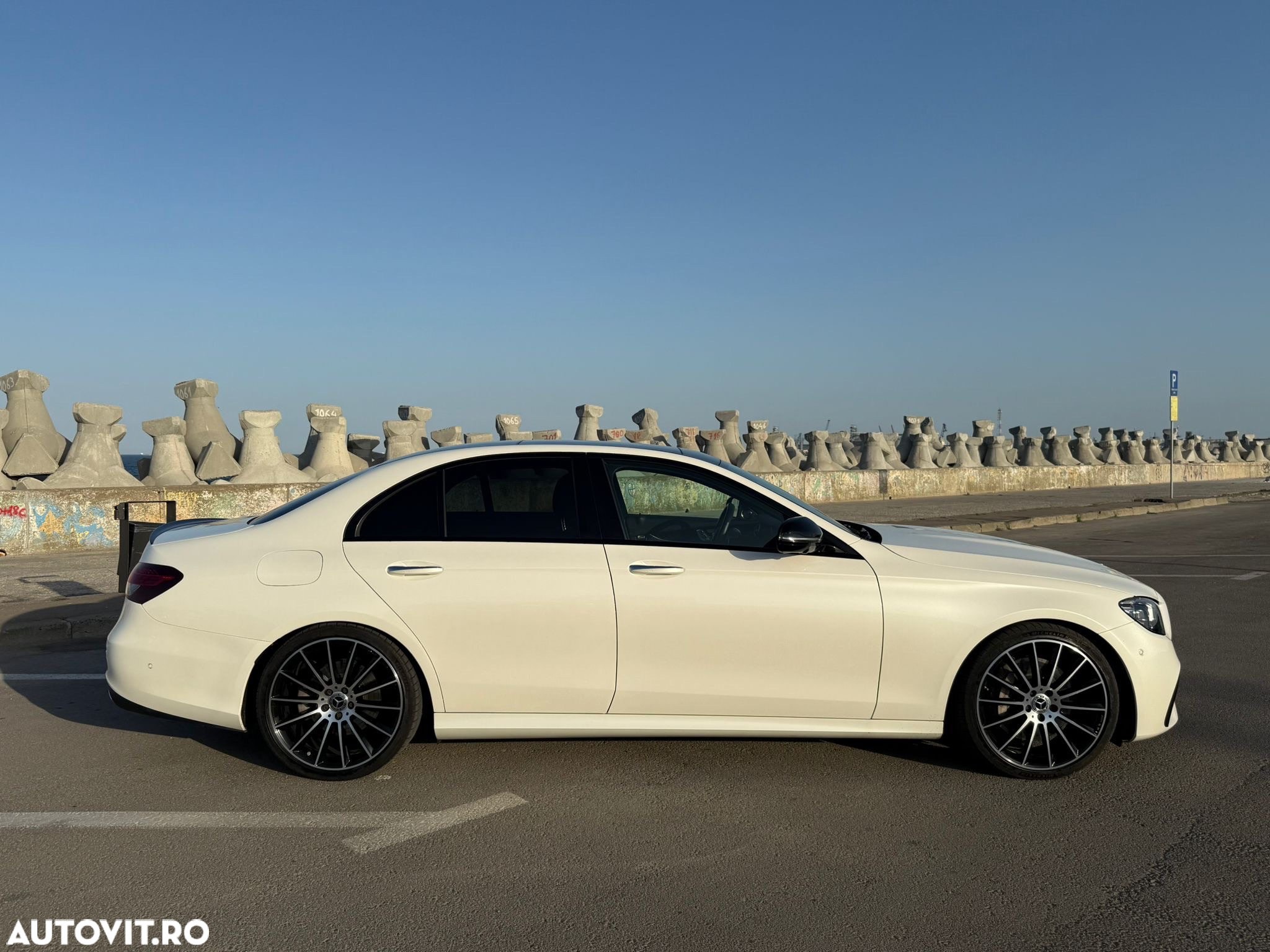 Mercedes-Benz E 400 d 4Matic 9G-TRONIC AMG Line - 13