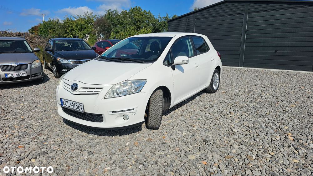 Toyota Auris 1.6 Premium + - 6