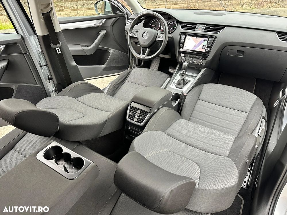 Skoda Octavia 1.6 TDI (Green tec) DSG Style - 8