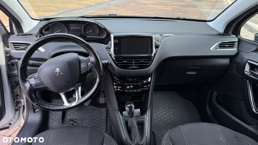 Peugeot 208 1.6 BlueHDi Allure S&S - 7