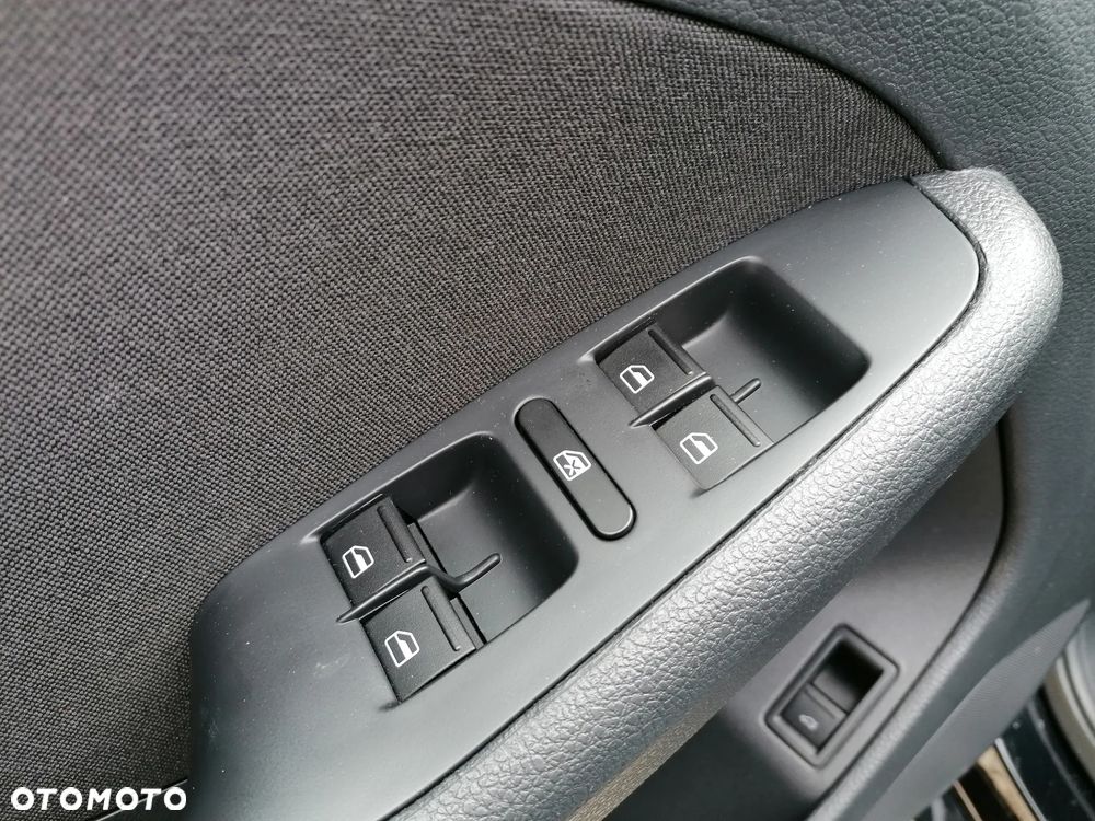 Volkswagen Jetta 1.4 TSI BMT Comfortline - 23