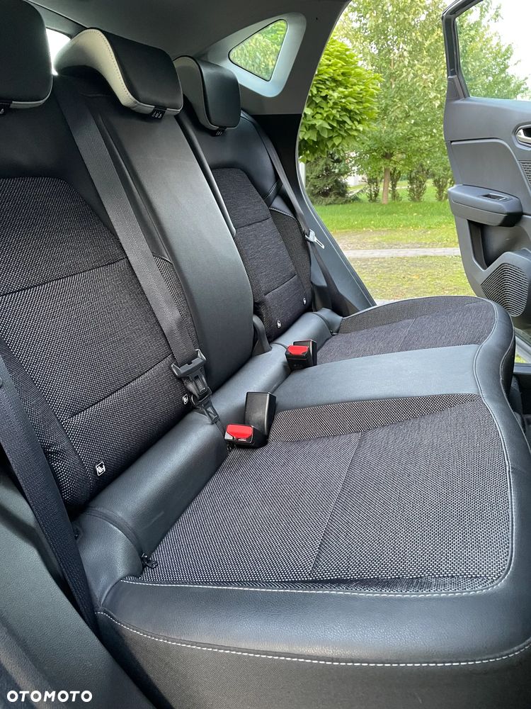 Renault Captur 1.3 TCe mHEV Intens EDC - 14