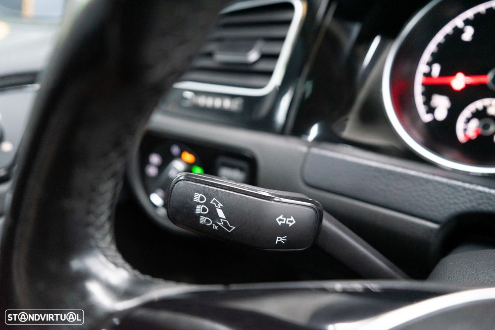 VW Golf Variant 1.6 TDi R-Line DSG - 42