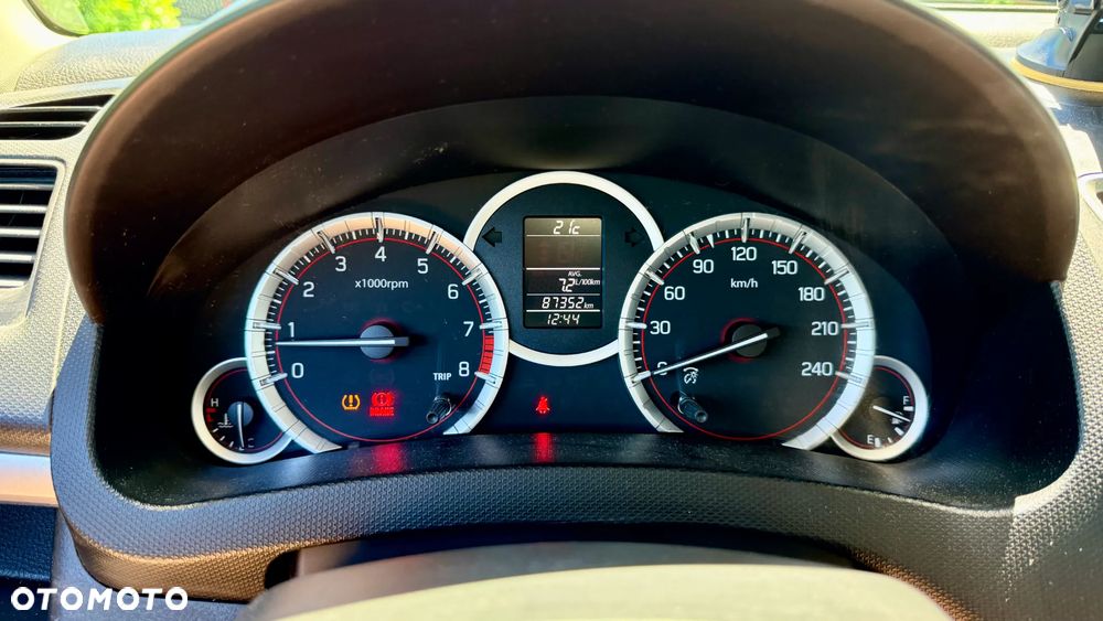 Suzuki Swift - 4