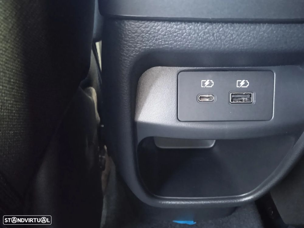 Nissan Juke 1.0 DIG-T N-Design C.Two Tone S.DCT - 42