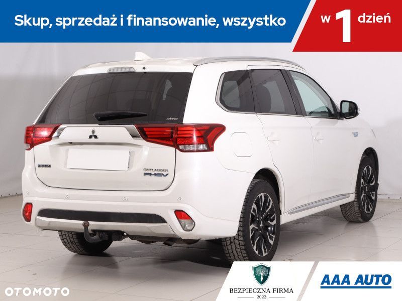 Mitsubishi Outlander - 7
