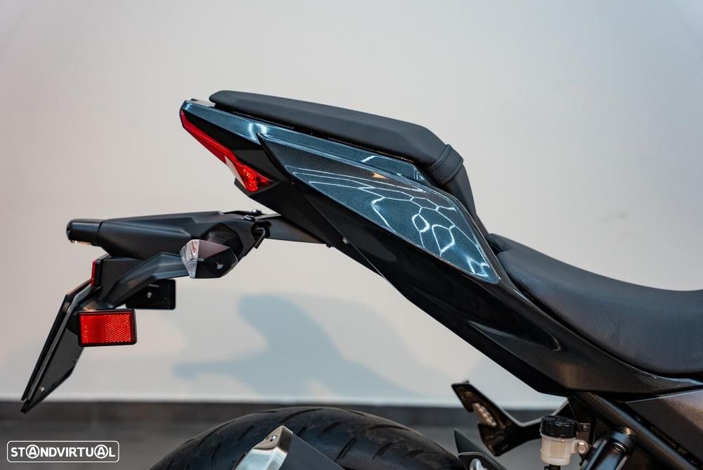 Kawasaki Ninja 400 - 10