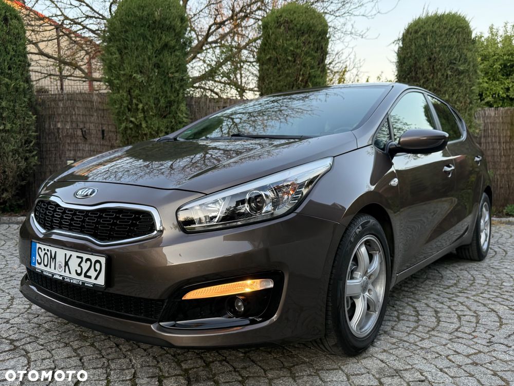 Kia Ceed 1.4 CVVT Dream Team Edition - 19