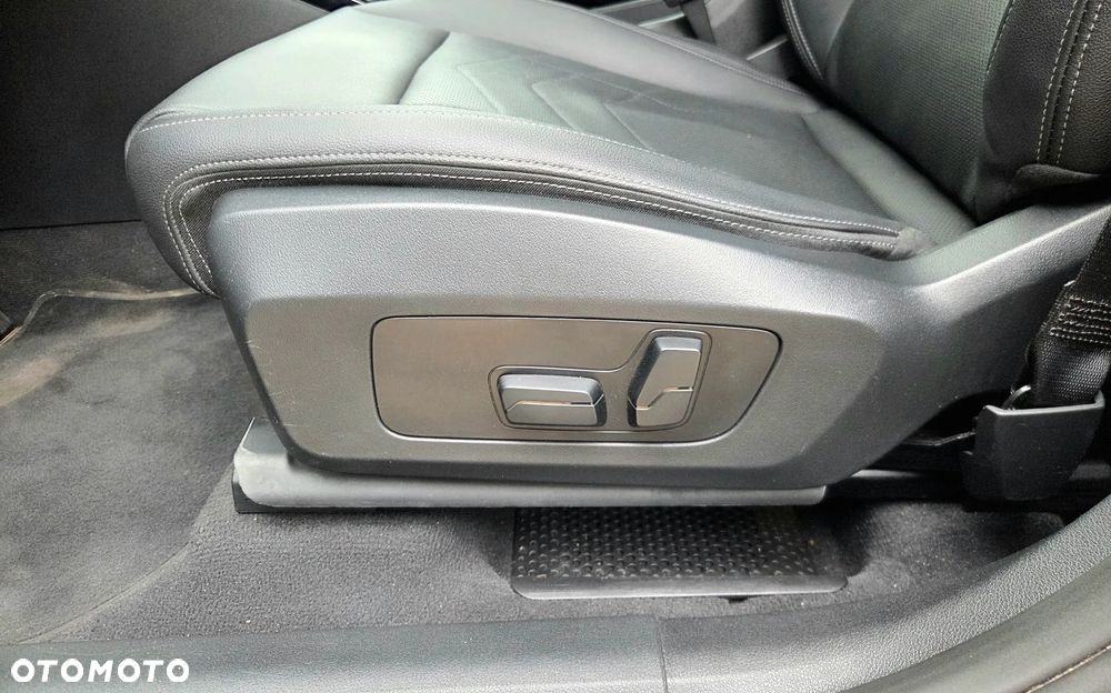 BMW X1 xDrive23d mHEV xLine sport - 13