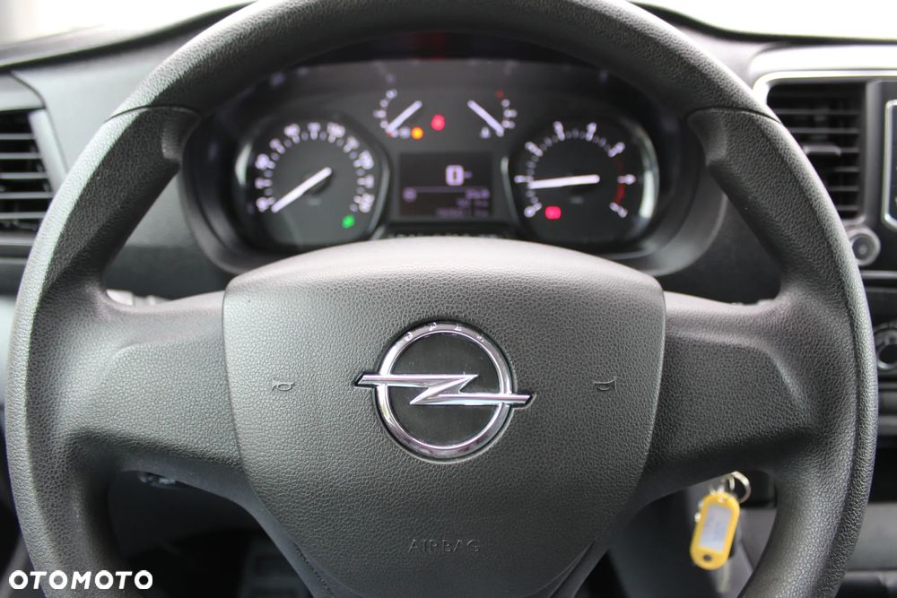 Opel Vivaro - 22