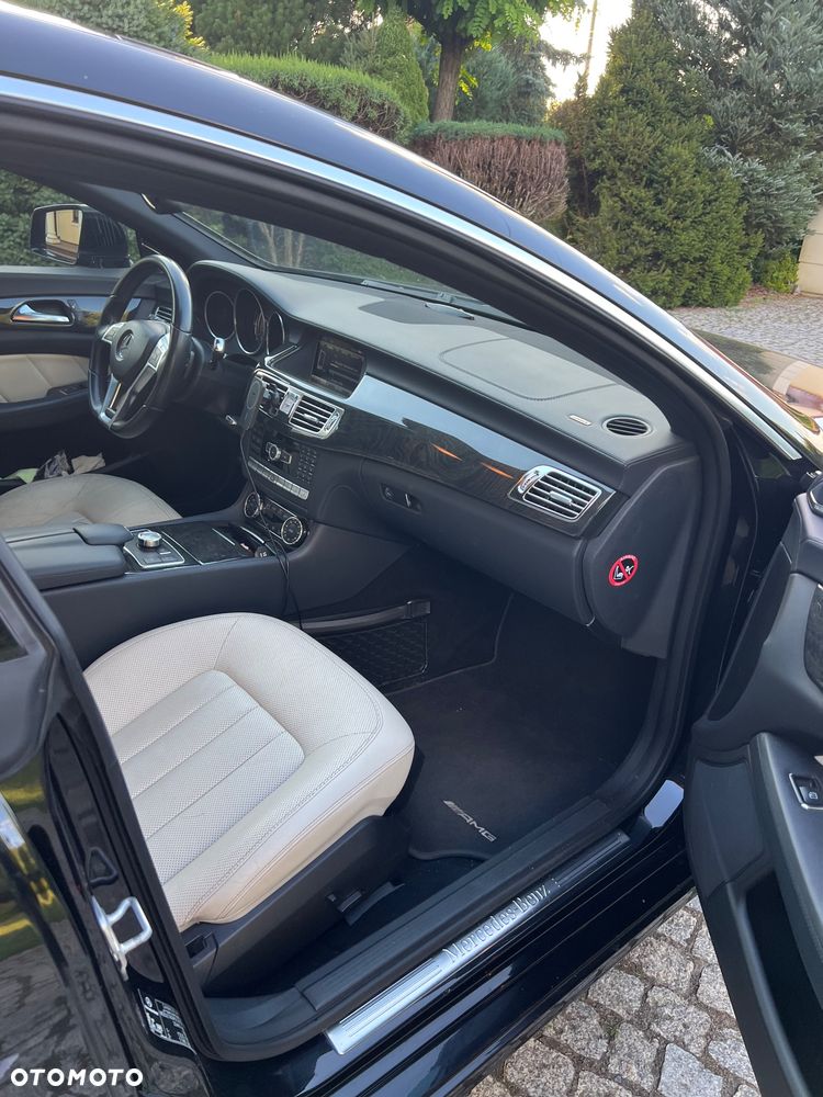 Mercedes-Benz CLS 350 CDI 4-Matic BlueEff - 11