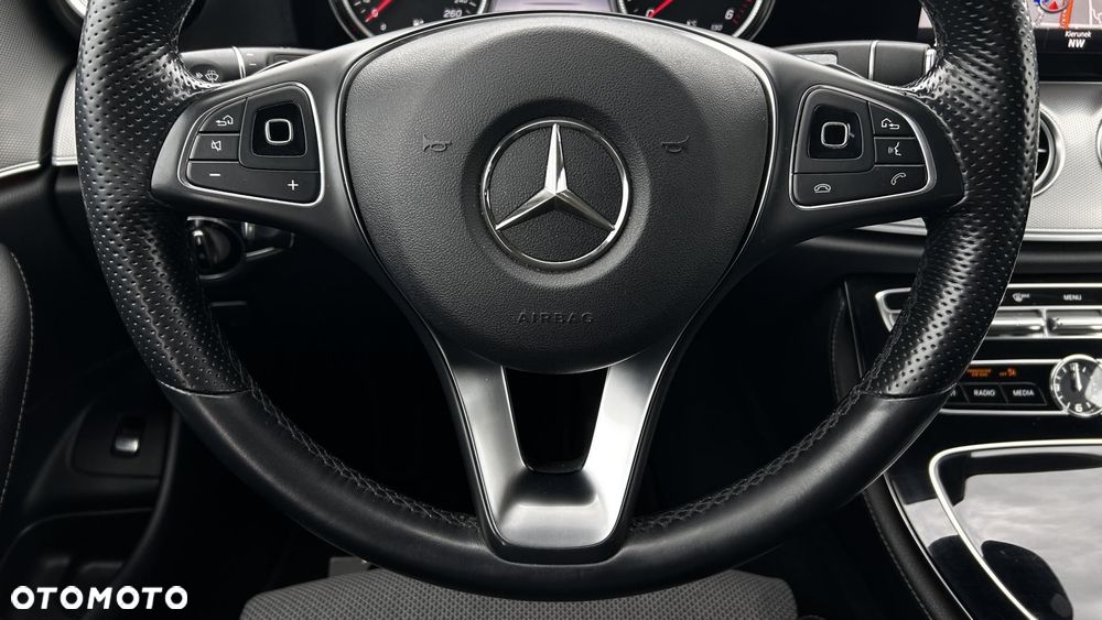 Mercedes-Benz Klasa E - 15