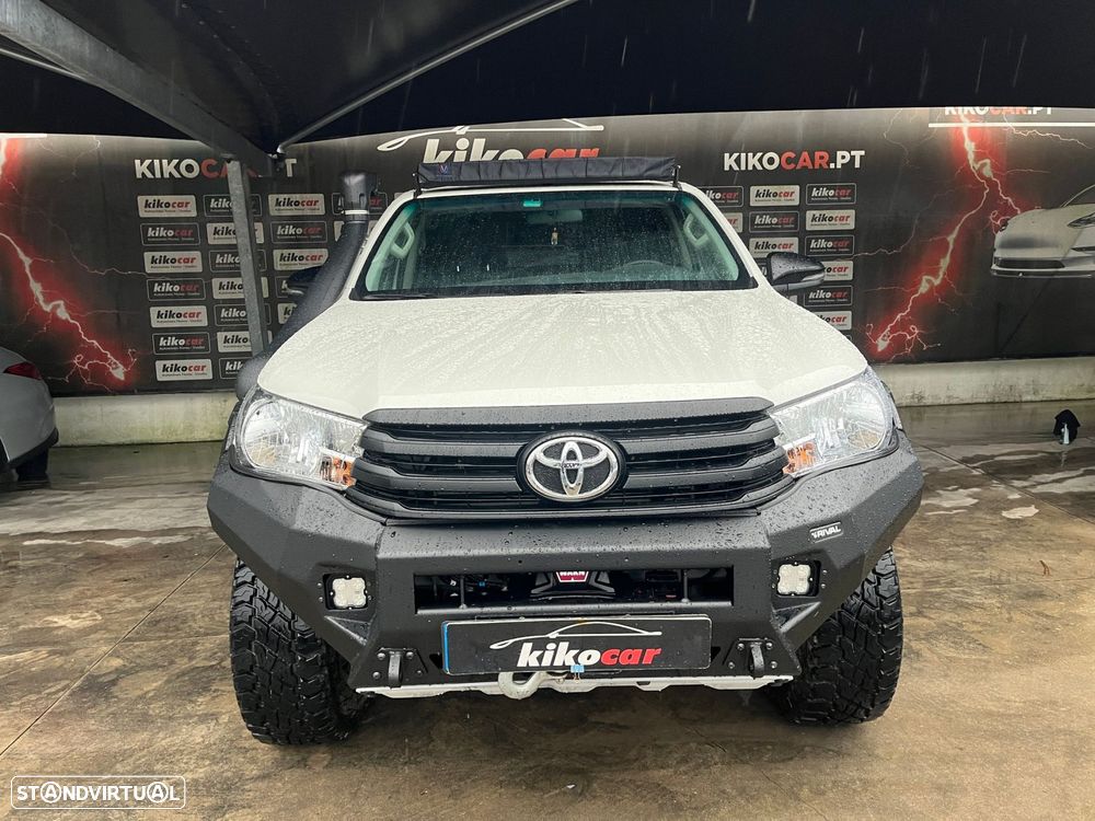 Toyota Hilux 2.4 D-4D 4WD CD Tracker S CA - 3