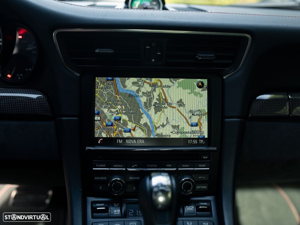 Porsche 911 (991) Carrera 4 GTS PDK - 47