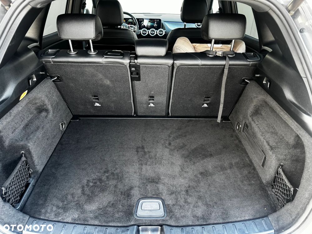 Mercedes-Benz GLA 250 8G-DCT - 19