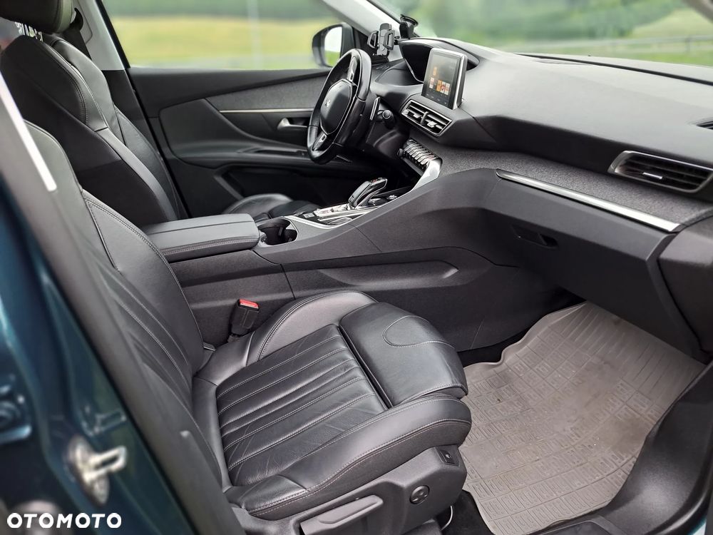 Peugeot 5008 BlueHDi 130 EAT8 Active - 17