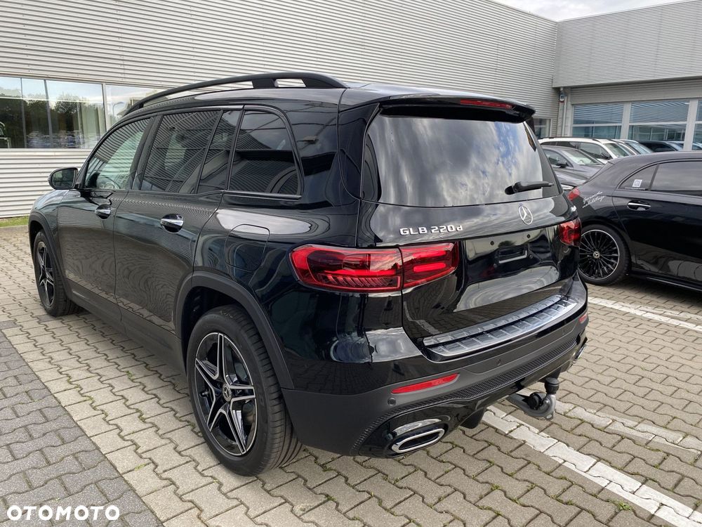 Mercedes-Benz GLB - 2