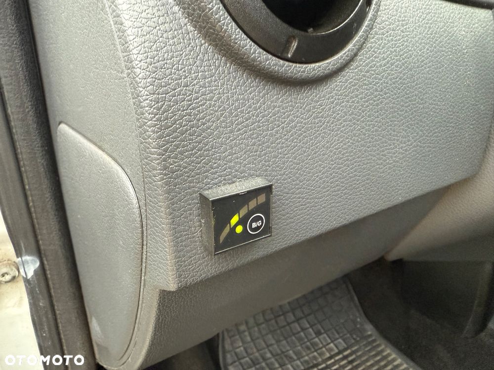 Dacia Logan 1.6 Ambiance - 10