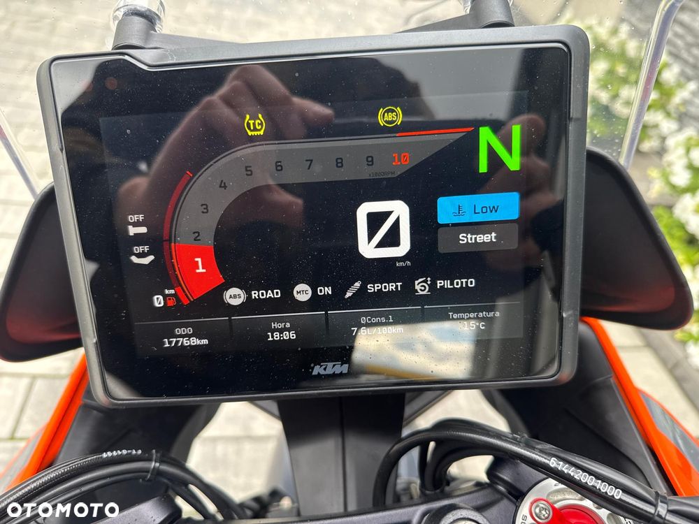KTM Super Duke - 23