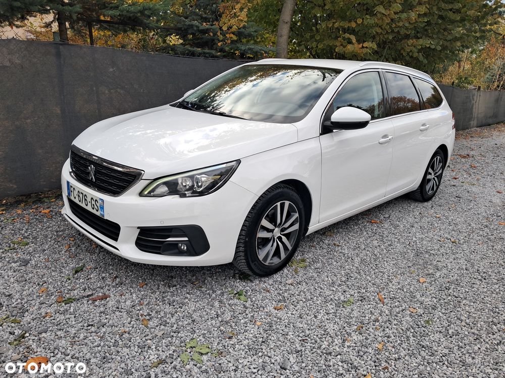 Peugeot 308 1.5 BlueHDi Business S&S EAT8 - 5