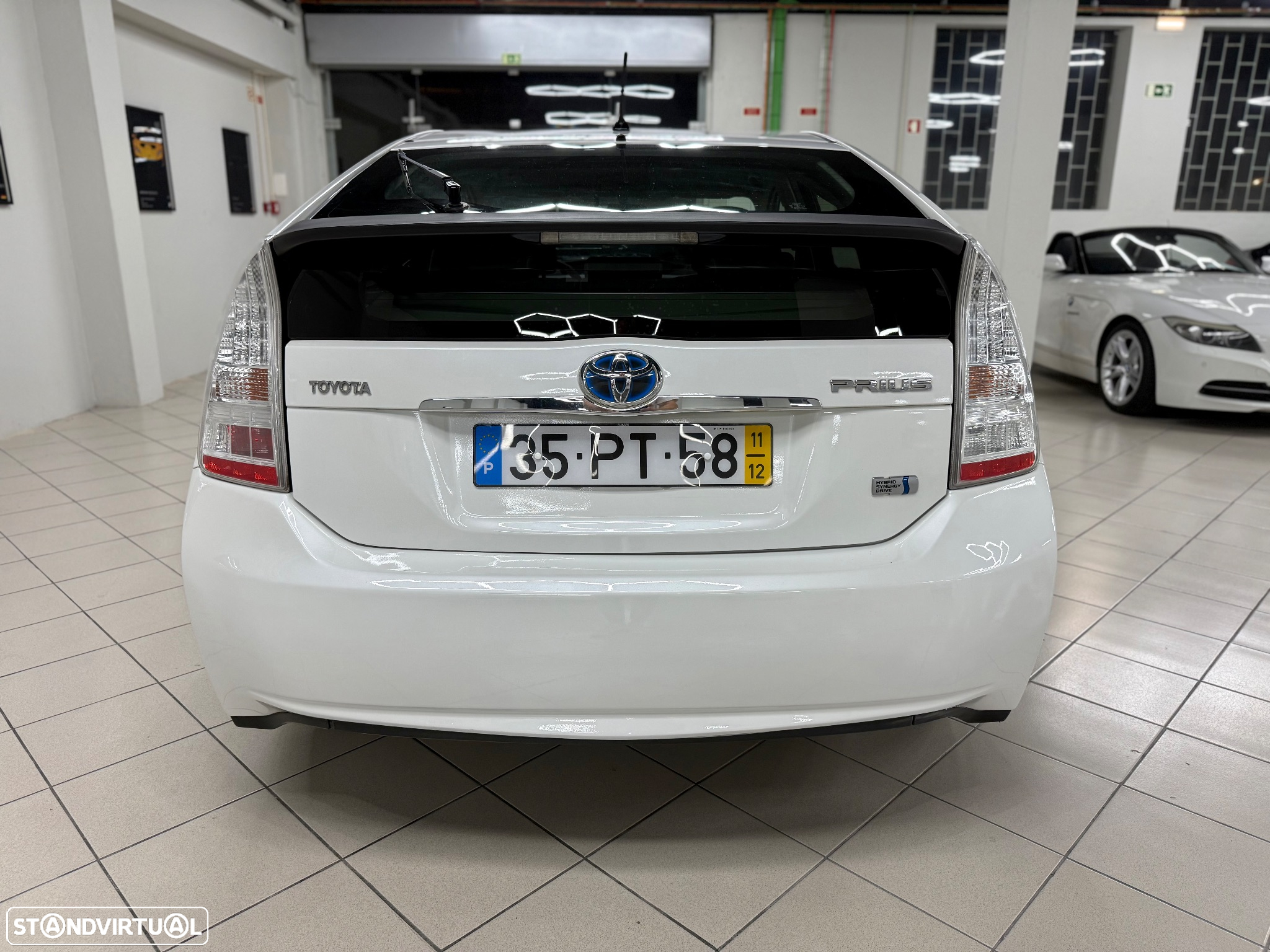 Toyota Prius 1.8 - 8