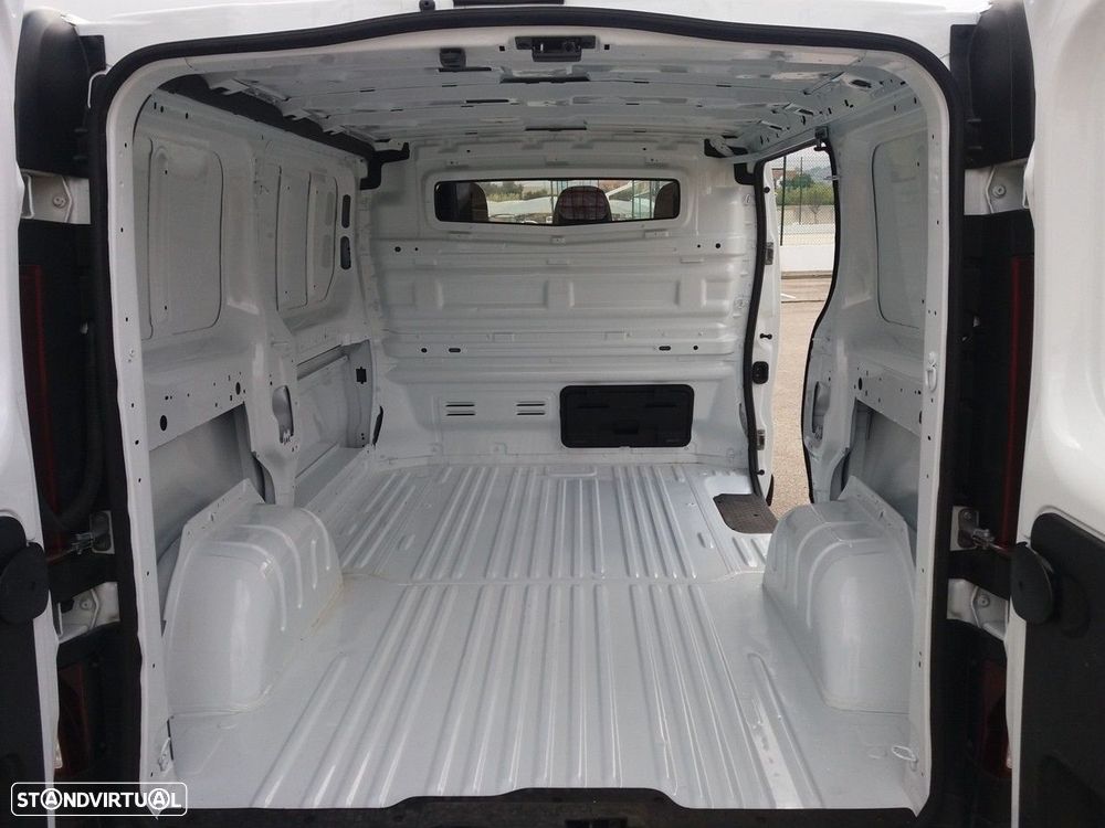 Renault Trafic 1.6 dCI L1 H1 116cv - 3 LUG - AC - IVA DEDUTÍVEL - 10