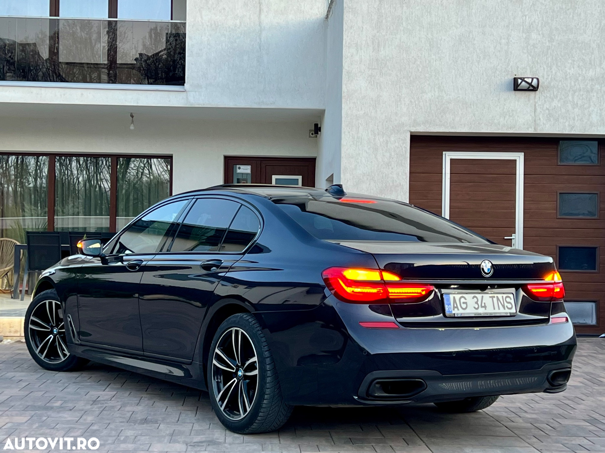 BMW Seria 7 740d xDrive - 12