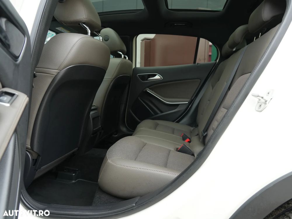 Mercedes-Benz GLA 200 d 4MATIC 7G-DCT Style - 8