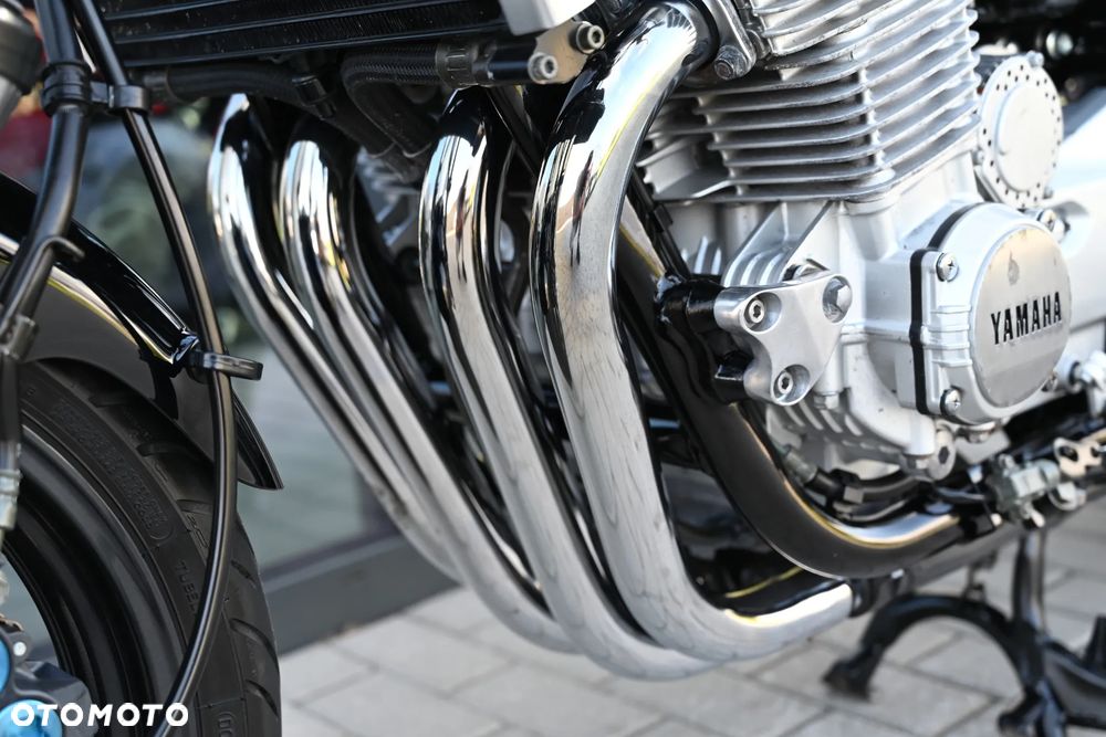 Yamaha XJR - 20