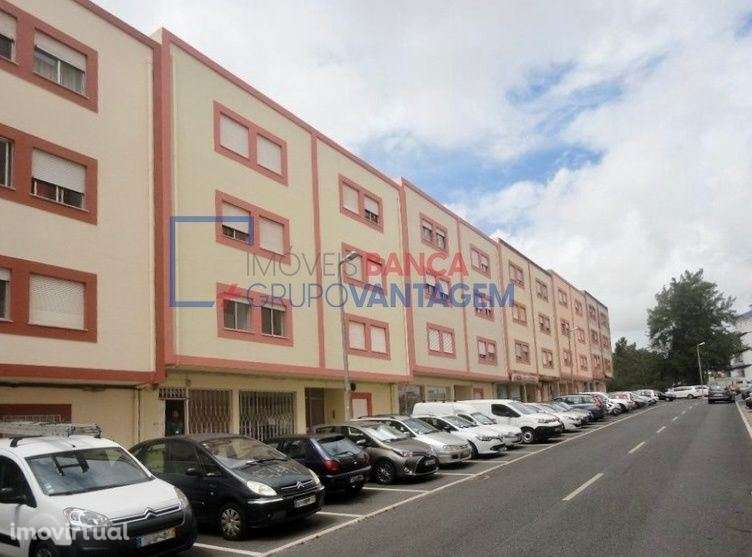 Apartamento T2 Arrendado até Março de 2026  Rio de Mouro, Sintra - Grande imagem: 2/22