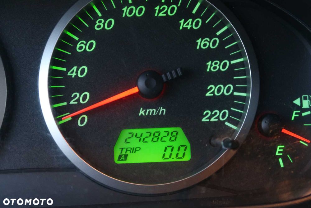 Mazda 2 - 6
