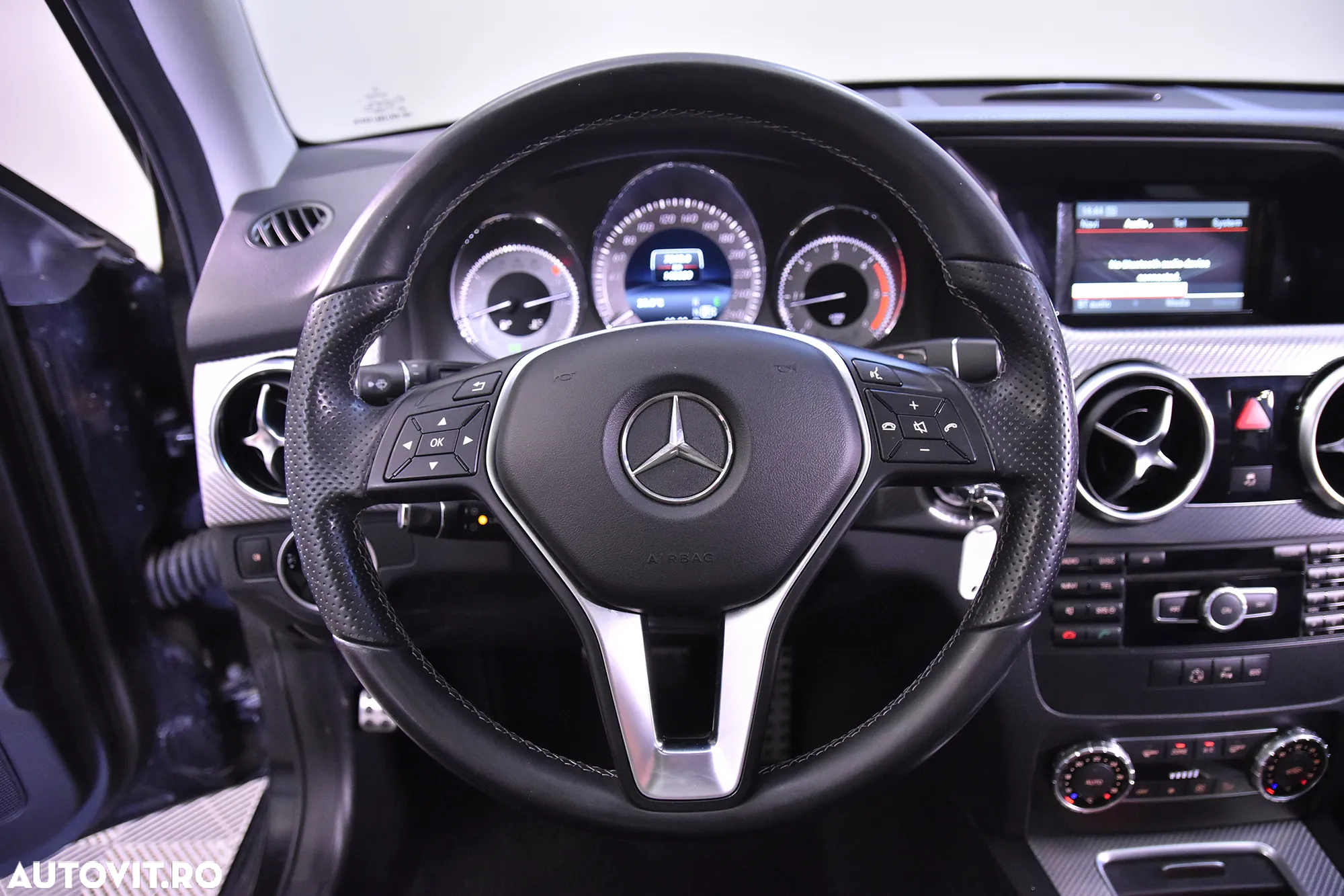 Mercedes-Benz GLK - 16
