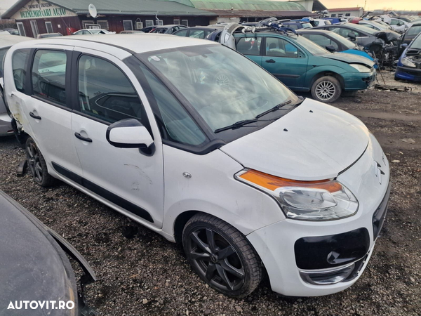 Dezmembram Citroen C3 Picasso 2011 1.4 benzina 8FP