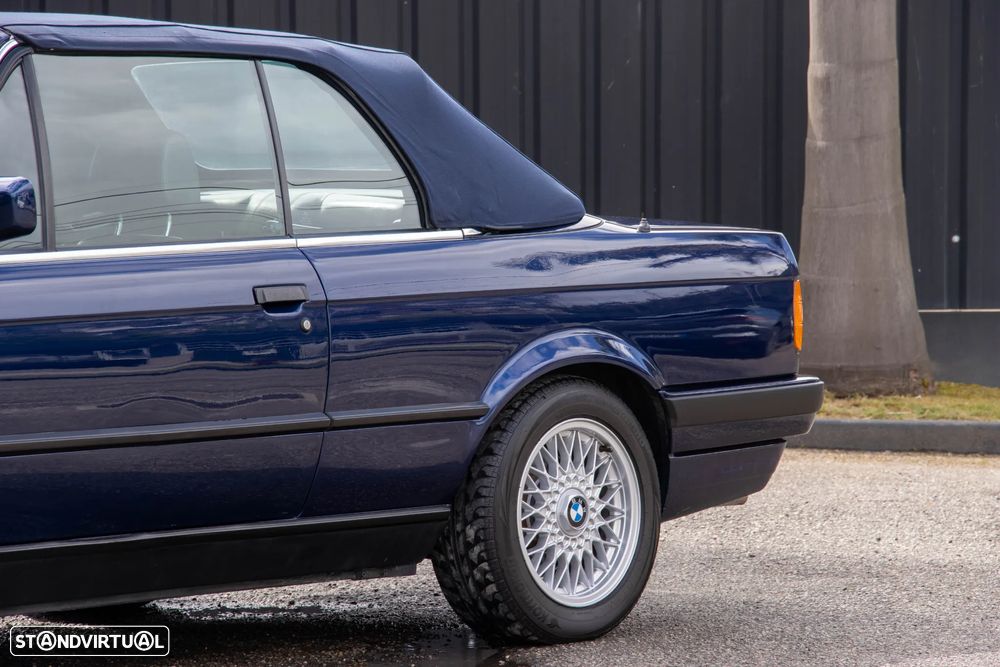 BMW 320 i Cabriolet - 8