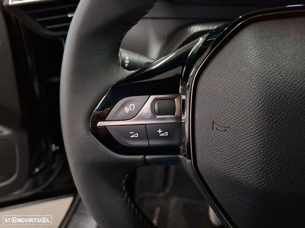 Peugeot e-2008 54 kWh Style - 16