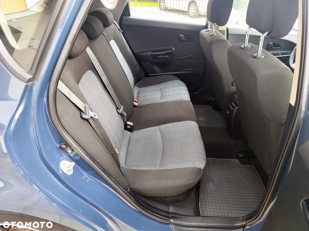 Kia Ceed 1.6 L - 19